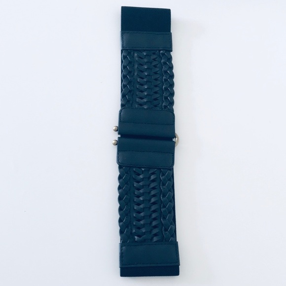 Vegan Braided Stretch Belt - Picture 4 of 9